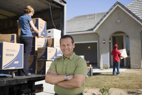 Careful handling during flat removals in Collierrow