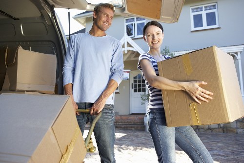 Secure storage units suitable for removals and storage in Collierrow